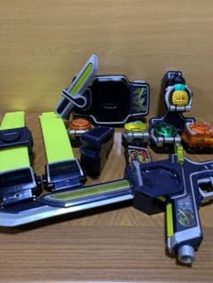 【早い者勝ち】仮面ライダー鎧武なりきり変身セット【匿名配送】のサムネイル