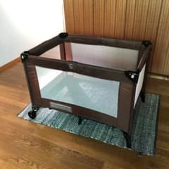 美品◆プレイヤード バシネット付き コンパクト収納 ベビーベッドのサムネイル