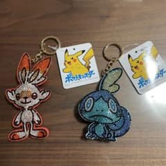 ポケモン キラキラキーホルダー  2種類のサムネイル