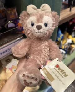 香港ディズニー新作 シェリーメイ sssぬいぐるみ - メルカリ