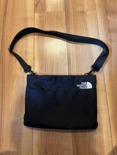 THE NORTH FACE ブラック サコッシュバッグのサムネイル