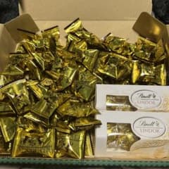 リンツ リンドール・ホワイト3P 2個セット&一口チョコ60個セットのサムネイル