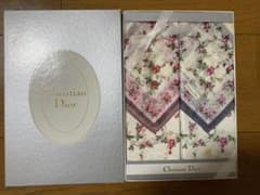 Christian Dior ハンカチ 2枚セット 花柄 - メルカリ