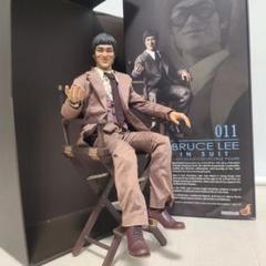 HOTTOYS　ホットトイズ　ブルース・リー スーツ　Ｖｅｒ．1/6　フィギュア マイコン】1／6スケールフィギュア ブルース・リー（ビジネス