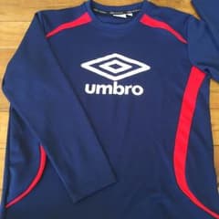 【美品】umbro プラクティスシャツ 長袖 メンズＳ2枚のサムネイル