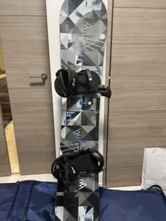 【美品】初心者推奨 バートンクラッシュ メンズ スノーボード 2点 151cmのサムネイル