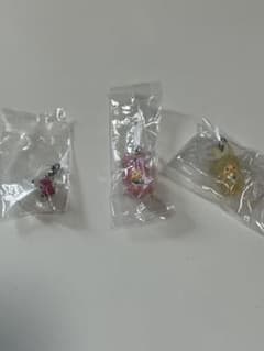 モンチッチめじるしアクセサリー ちむたん ピンク イエロー キティめじるしのサムネイル