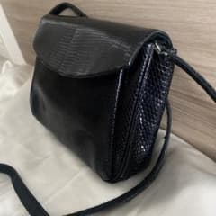 黒 ショルダーバッグ　black used品のサムネイル