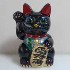 骨董　瀬戸　輸出用　希少　黒猫　招き猫　象コラボ　ティーポット　オブジェ　縁起物 139 瀬戸焼 招き猫 7寸 黒色 右手上げ 22㎝ 縁起物 骨董【ジャンク