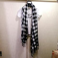 ユニクロのショールのサムネイル