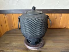 【南部鉄器風】鉄製 茶香炉 香炉 キャンドルウォーマー 木台付 インテリア 南部鉄器風】鉄製 茶香炉 香炉 キャンドルウォーマー 木台付