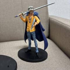 ワンピース フィギュア トラファルガー・ローのサムネイル
