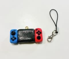 ゲーム機モチーフ ハンドメイド キーホルダーのサムネイル