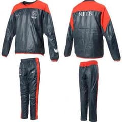 新品ナイキNFTBピステのサムネイル