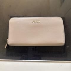 FURLA 長財布 グレー 合成皮革のサムネイル