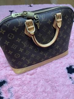 LOUIS VUITTONのサムネイル
