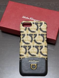 フェラガモ iPhoneケース Salvatore Ferragamo - メルカリ