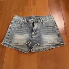 レディース デニムショートパンツのサムネイル