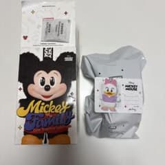 ポップマートMickey Family キーホルダー　デイジーのサムネイル