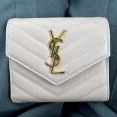 SAINT LAURENT 三つ折り財布 ライトピンクのサムネイル