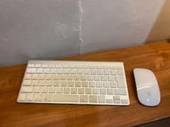 ワイヤーレスMac Apple A1314とマウス A1296のセットのサムネイル