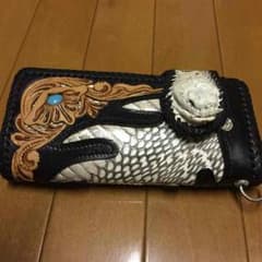 最終値下げ‼︎本革‼︎スネークヘッド長財布のサムネイル