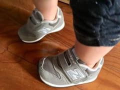 13センチ New Balance ベビー スニーカーのサムネイル