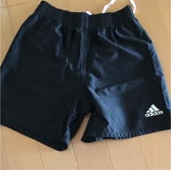adidasのサムネイル