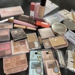 アイシャドウ・リップコスメセット まとめ売り - メルカリ