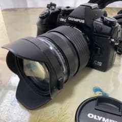 OM-D E-M1 Mark III 12-40mm F2.8 PROキットのサムネイル