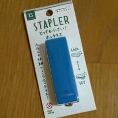 【中古品】STAPLER とっても小さい！ホッチキスのサムネイル