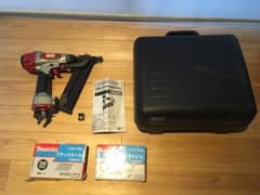 MAX マックス 常圧ブラッドネイル 釘打ち機 フロアタッカー 大工道具 DIYのサムネイル
