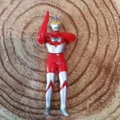1992ウルトラマン ソフビ BANDAI JAPANスペシウム光線12.8cm - メルカリ