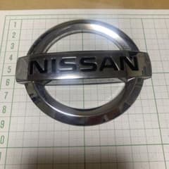日産 NISSAN 純正 エンブレム　値下げのサムネイル