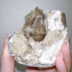 ナミビア Goboboseb産 クォーツ(水晶) 鉱物標本 稀有❗️Goboboseb ナミビア産 骸骨水晶 母岩付き鉱物標本 BN-348