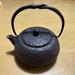 南部鉄器 鉄瓶 霰文様のサムネイル