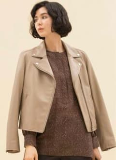 試着のみ美品✨23区　ラムレザーダブルライダースジャケット　ベージュ　40 試着のみ美品✨23区 ラムレザーダブルライダースジャケット ベージュ