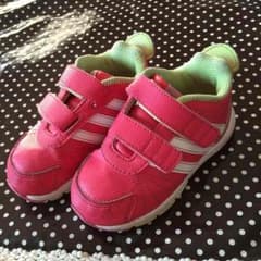最終値下げ☆アディダス☆14㎝のサムネイル