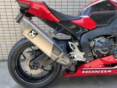 sc77 アクラチタンスリップオンマフラーのサムネイル