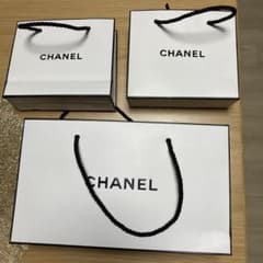 CHANEL ショッパー　ショップ袋　紙袋のサムネイル