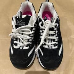 SKECHERSスニーカーのサムネイル