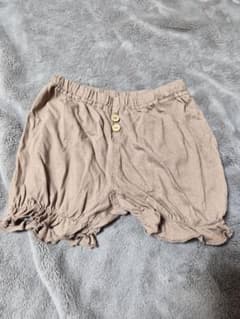 フリル付きショートパンツ ベージュ ウエストゴムのサムネイル