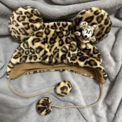 ヒョウ柄 耳付き帽子 ぬいぐるみ付きのサムネイル