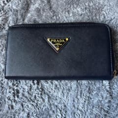 PRADA ラウンドファスナー長財布 ブラックノベルティのサムネイル