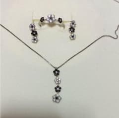 みれぽん様専用　ネックレス ピアス リングのサムネイル