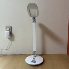 Eufy（Anker) LED デスクライト 調光調色 USB2ポート(1台目)