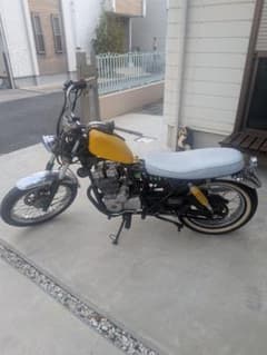 ホンダCBX125カスタム車体　実動車カスタム少々バイク イエロー ホワイトのサムネイル