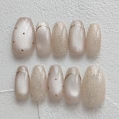 ネイルチップ ドット　フレンチ　シンプル　マグネット　ラメ　大人のサムネイル