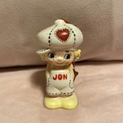 内藤ルネ　難あり！　昭和レトロ　紐付き陶器　JON  白のサムネイル