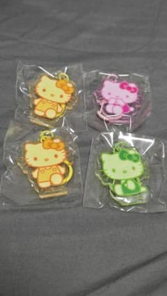 【未開封】ハローキティアクリルキーホルダー2 4個セットのサムネイル